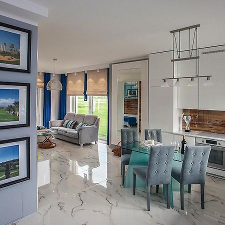 Golf Apartament W Sobieniach Sobienie Jeziory Exteriér fotografie