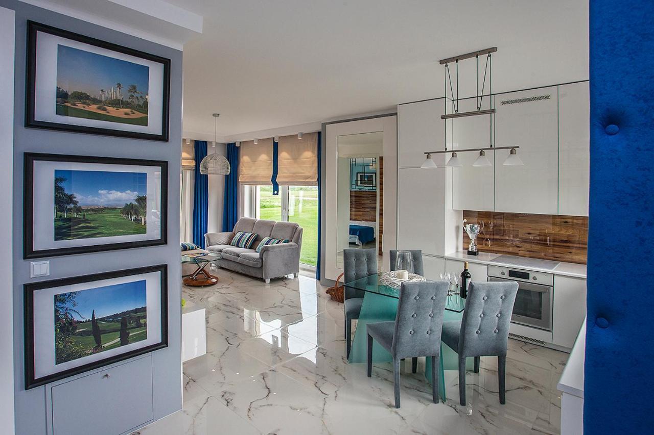 Golf Apartament W Sobieniach Sobienie Jeziory Exteriér fotografie