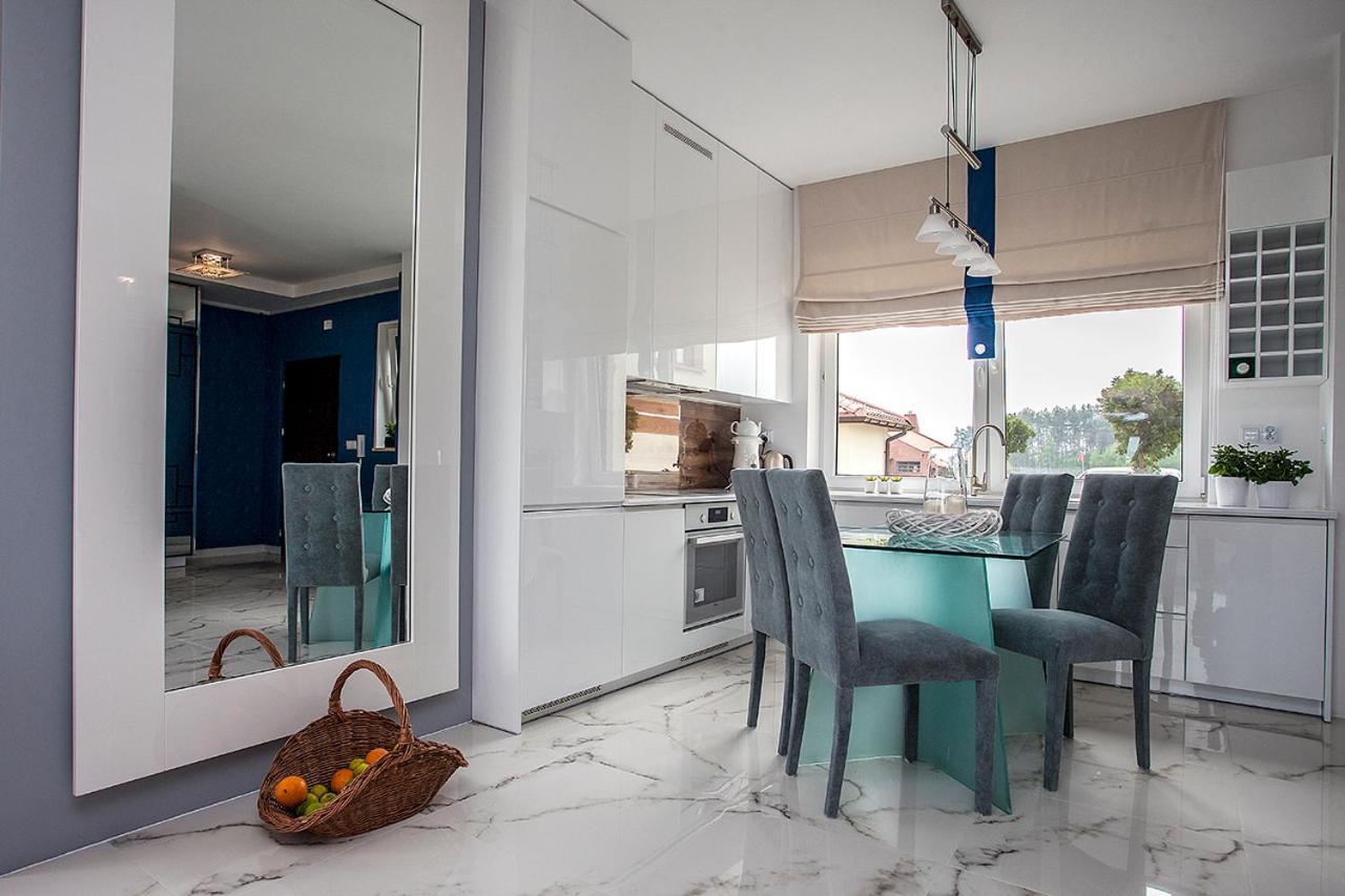 Golf Apartament W Sobieniach Sobienie Jeziory Exteriér fotografie