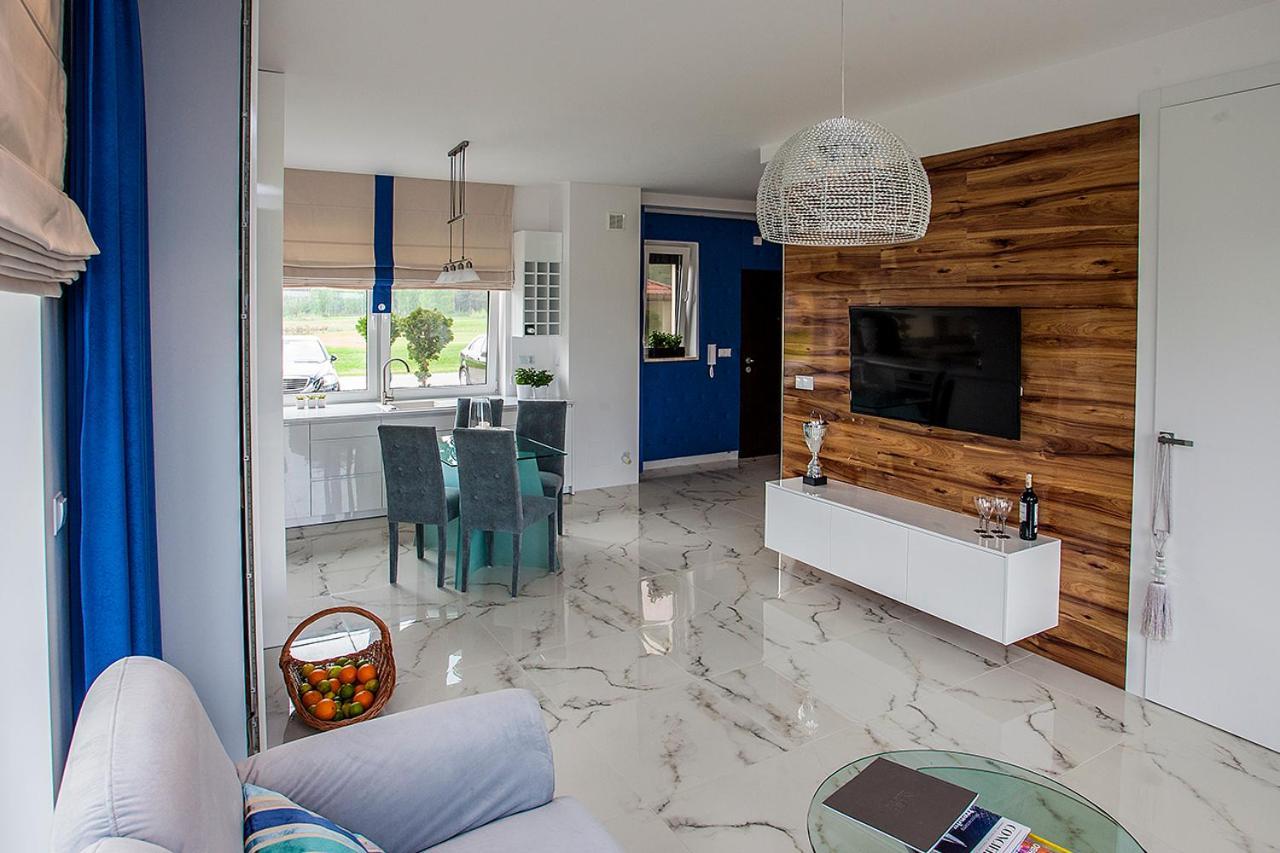 Golf Apartament W Sobieniach Sobienie Jeziory Exteriér fotografie