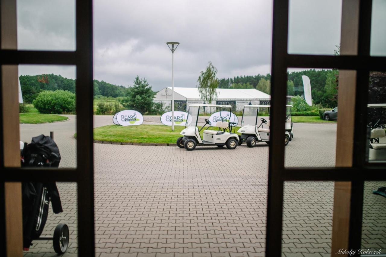 Golf Apartament W Sobieniach Sobienie Jeziory Exteriér fotografie